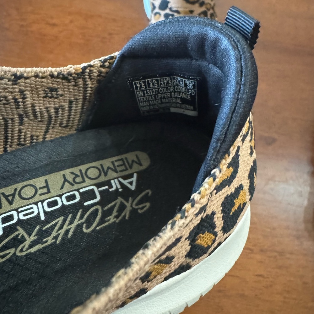 Skechers Leopard Print Sneakers with Black Accents - Picture 2 of 3